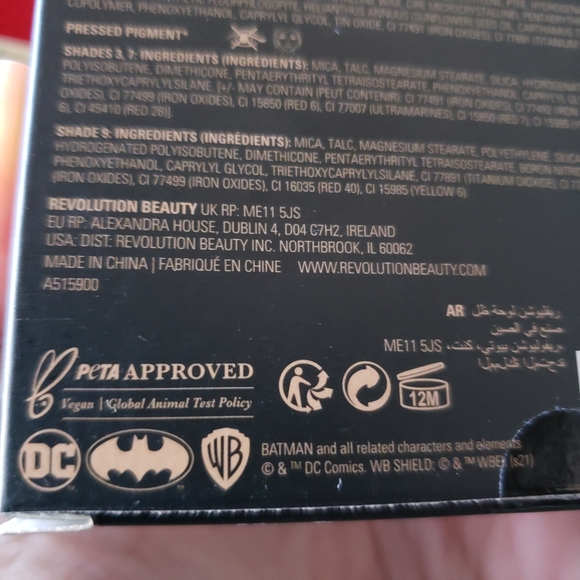 Makeup Revolution - Batman Eyeshadow Palette - Picture 3 of 5